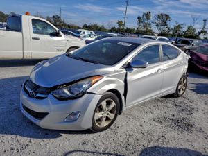 Hyundai Elantra GLS 1.8L 4 2013
