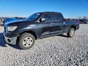 Toyota Tundra DOUBLE CAB SR5 4.6L 8 2013