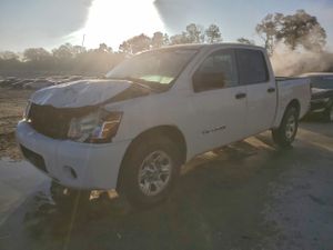 Nissan Titan XE 5.6L 8 2005