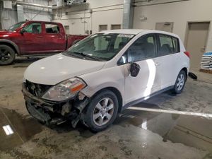 Nissan Versa S 1.8L 4 2010