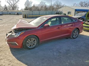 Hyundai Sonata SE 2.4L 4 2015