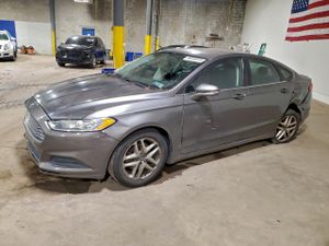 Ford Fusion SE 2.5L 4 2013