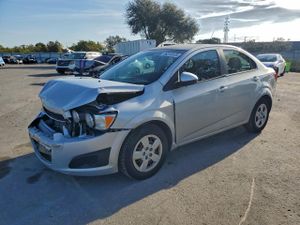 Chevrolet Aveo (Sonic) LS 1.8L 4 2013