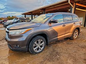Toyota Highlander XLE 3.5L 6 2015