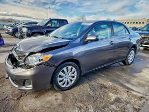 Toyota Corolla BASE 1.8L 4 2013