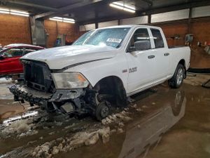 RAM 1500 ST 5.7L 8 2015