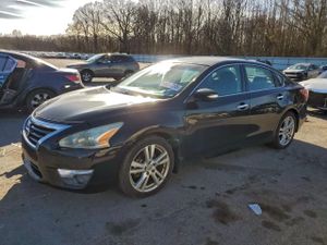 Nissan Altima 3.5S 3.5L 6 2013
