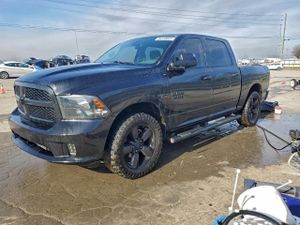 RAM 1500 ST 5.7L 8 2015