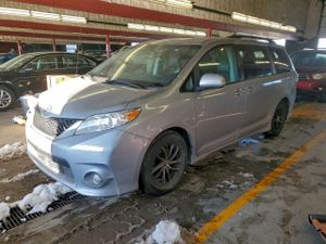Toyota Sienna SPORT 3.5L 6 2012