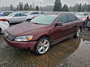 Volkswagen Passat SEL 2.0L 4 2014