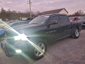 Dodge RAM ST 5.7L 8 2012