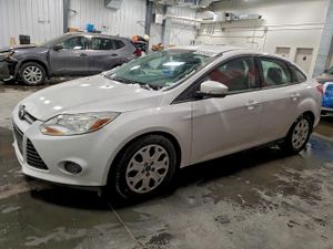 Ford Focus SE 2.0L 4 2014
