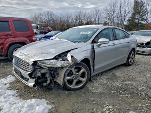 Ford Fusion SE 1.6L 4 2013