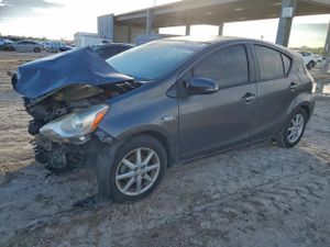 Toyota Prius 1.5L 4 2015