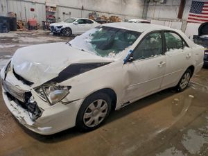 Toyota Camry LE 2.4L 4 2004