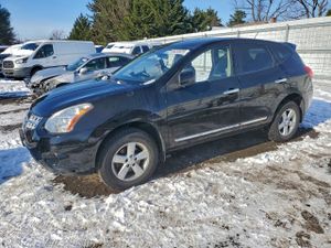 Nissan Rogue S 2.5L 4 2013