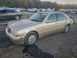 Mercedes-Benz E 320 3.2L 6 2001
