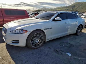 Jaguar XJ PORTFOLIO 3.0L 6 2015