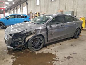 Ford Fusion SE 2.0L 4 2014
