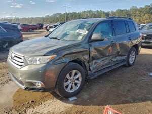 Toyota Highlander BASE 3.5L 6 2011