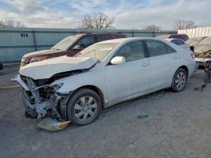 Toyota Camry BASE 2.5L 4 2010