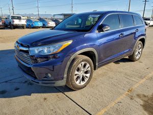 Toyota Highlander LE 3.5L 6 2014