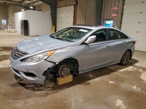 Hyundai Sonata SE 2.4L 4 2013