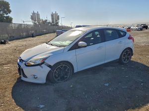 Ford Focus SE 2.0L 4 2014