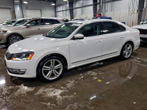 Volkswagen Passat SEL 2.0L 4 2014