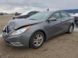 Hyundai Sonata GLS 2.4L 4 2013