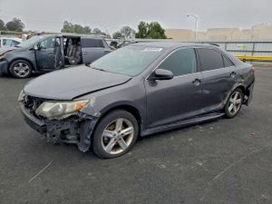 Toyota Camry L 2.5L 4 2013