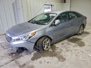Hyundai Sonata SE 2.4L 4 2015