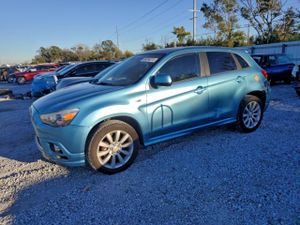 Mitsubishi Outlander SE 2.0L 4 2011