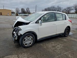 Nissan Versa S 1.8L 4 2011