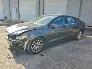 Ford Fusion SE 2.5L 4 2015