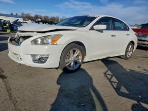 Nissan Altima 2.5 2.5L 4 2015