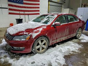 Volkswagen Passat SE 1.8L 4 2015