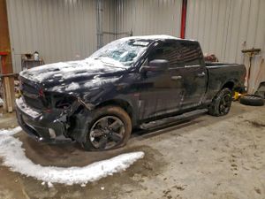 RAM 1500 ST 5.7L 8 2015
