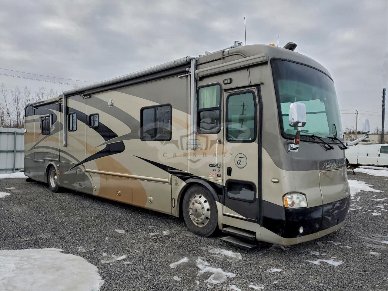 Freightliner X-line X LINE MOTOR HOME 8.9L 6 2005