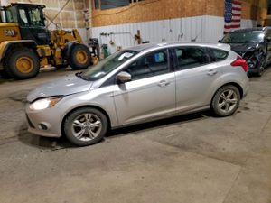 Ford Focus SE 2.0L 4 2013