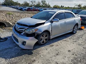 Toyota Corolla BASE 1.8L 4 2013