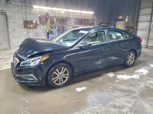 Hyundai Sonata SE 2.4L 4 2015