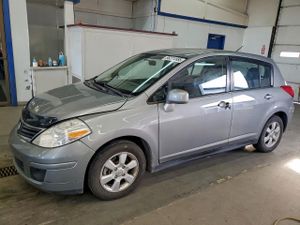 Nissan Versa S 1.8L 4 2012