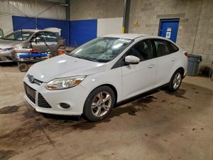 Ford Focus SE 2.0L 4 2013