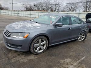 Volkswagen Passat SE 2.5L 5 2012