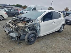 Toyota Prius 1.5L 4 2013