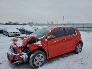 Chevrolet Aveo (Sonic) LS 1.8L 4 2013