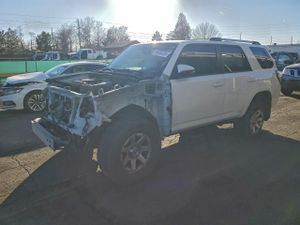 Toyota 4Runner SR5 4.0L 6 2014