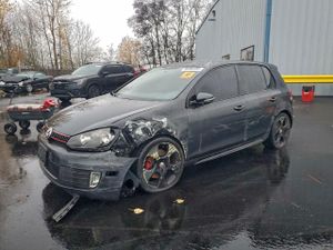 Volkswagen Golf 2.0L 4 2011