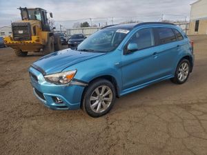 Mitsubishi Outlander SE 2.0L 4 2012